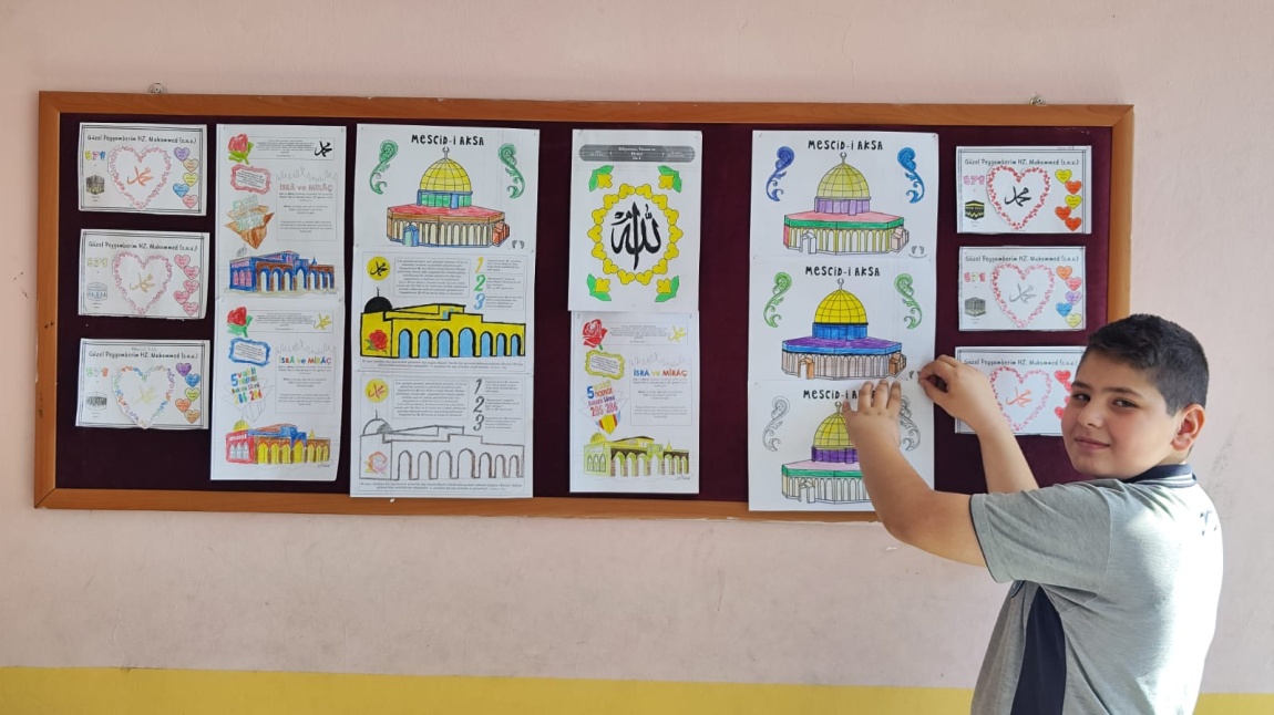 ÇEDES projesi kapsamında Okulumuz öğrencilerine yönelik FİLİSTİN konusunda bilinçlendirme çalışması